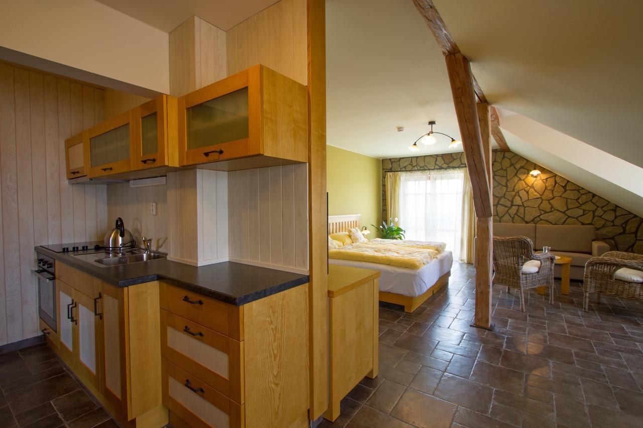 Hotel A Restaurace Palfrig Stara Ves nad Ondrejnici Exteriér fotografie
