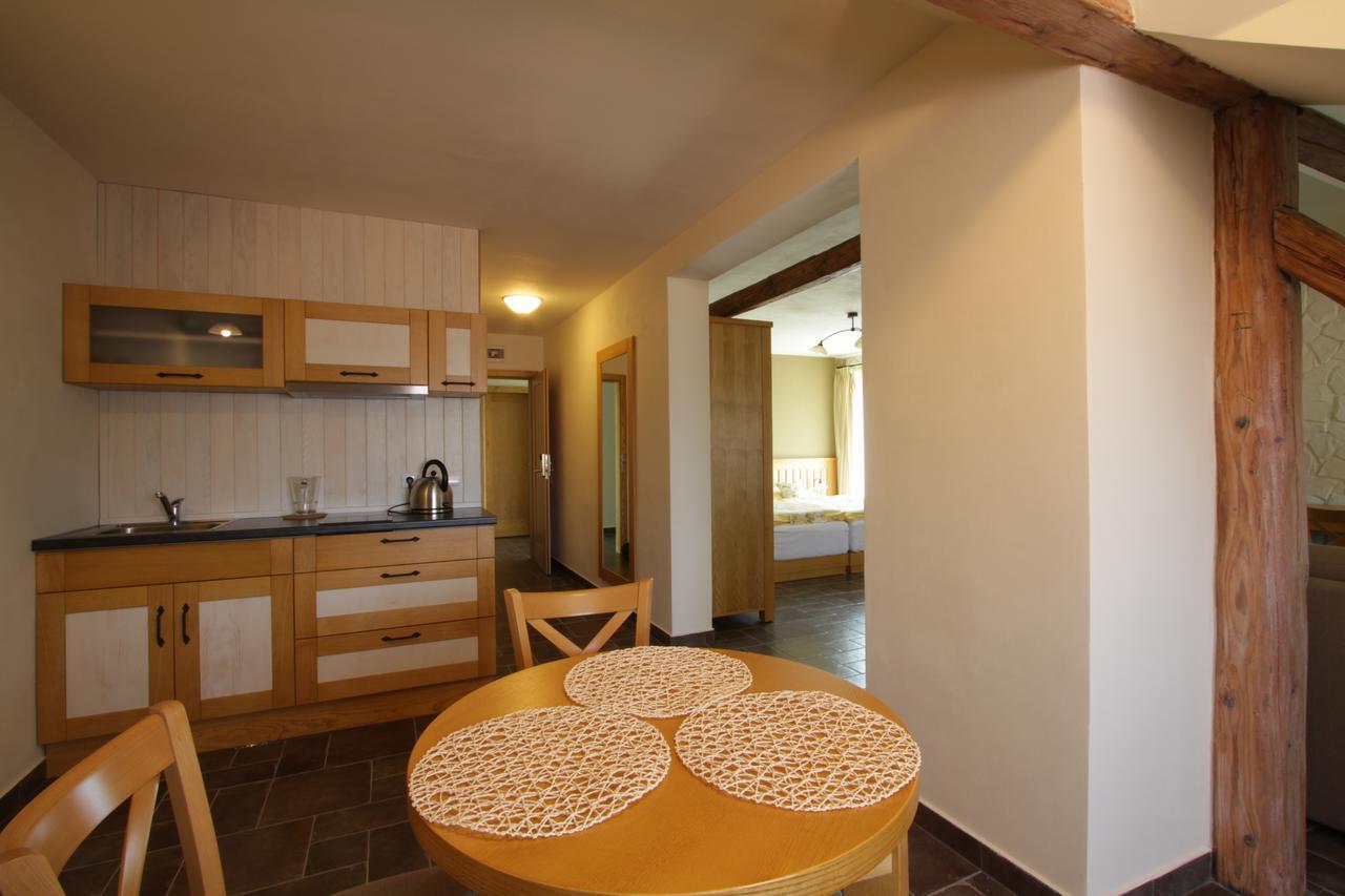 Hotel A Restaurace Palfrig Stara Ves nad Ondrejnici Exteriér fotografie